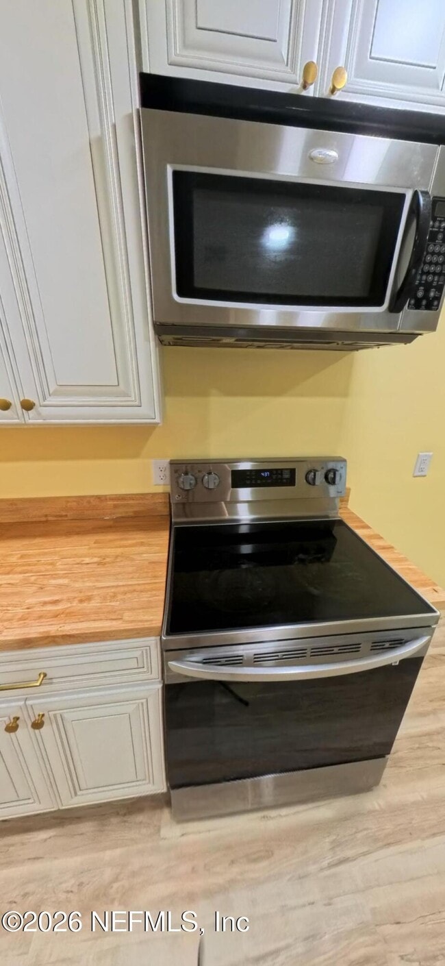 Photo - 3054 Cobblewood Ln W