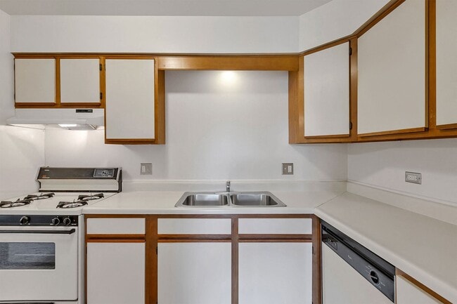 Hillcrest Apartments