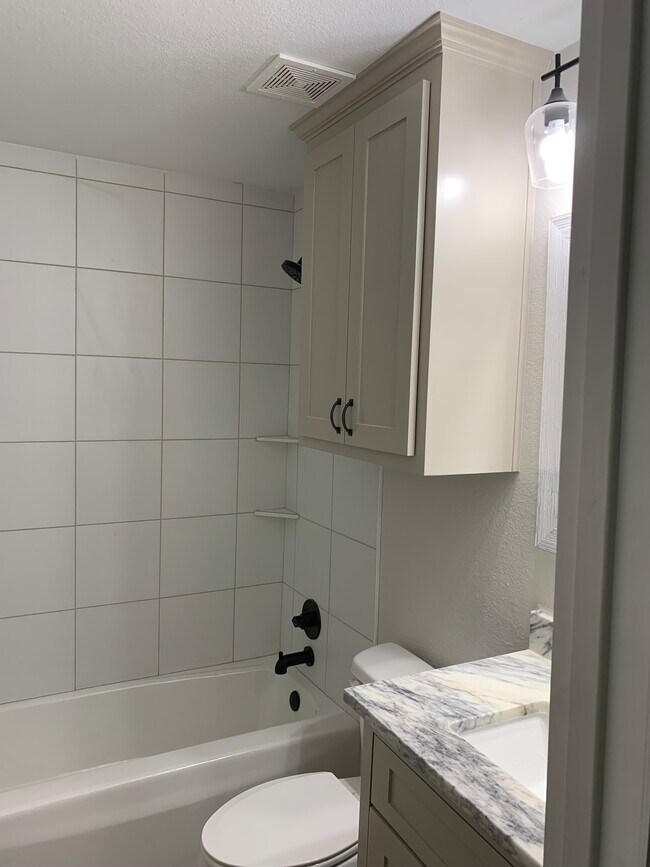 Photo - 402 N Monroe St