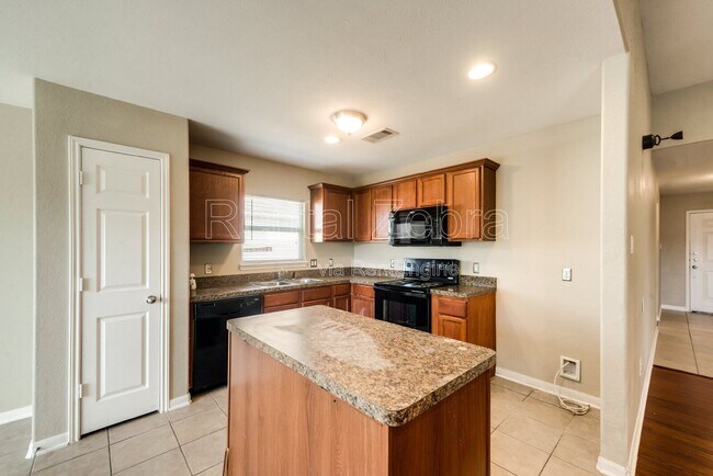 Photo - 517 Misty Mountain Dr