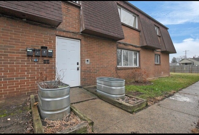 Photo - 2872 Howey Rd Unidad A