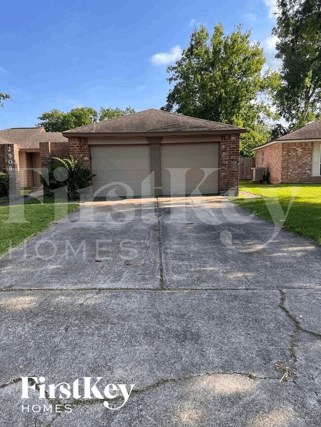 Photo - 2906 Heritage House Dr