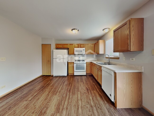 Photo - 233 E Cobbler Ct