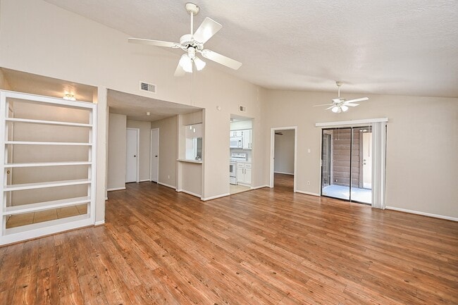 Photo - 12755 Mill Ridge Dr Unidad 217