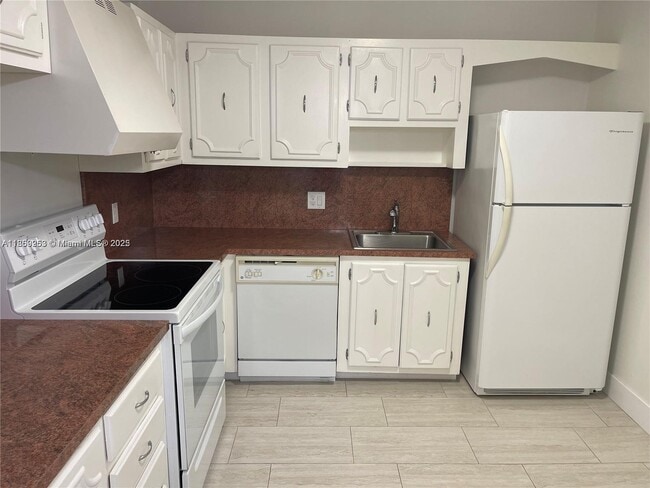 Building Photo - 2851 NE 183rd St Unit 110E Rental