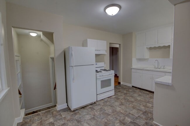 Photo - Charming 3 bed home