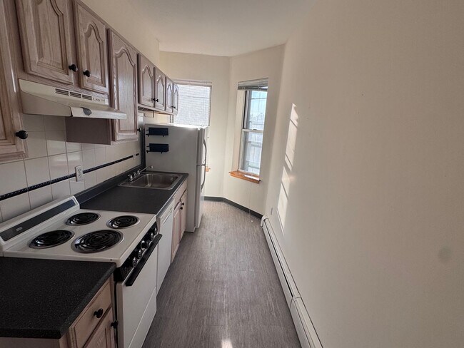 208 Chestnut Hill Ave