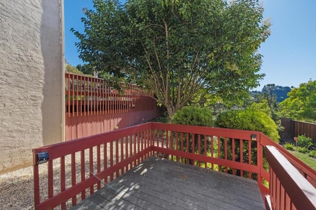 Photo - 2016 Fairmont Dr