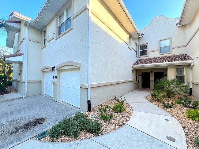 190 Riverview Bend S