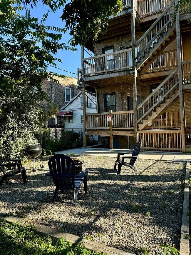 Photo - 2840 W Fulton St Unit 2F