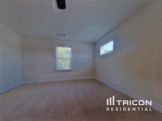 Photo - 488 Cantrell Dr