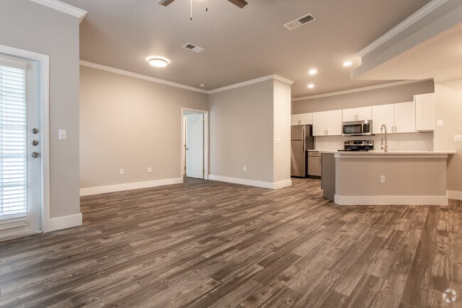 2 Br, 1046 SF - Living Space