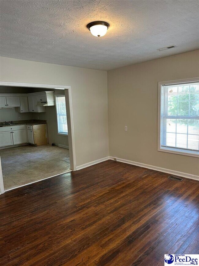 Photo - 206 S Pine St