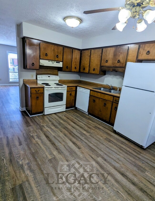Photo - 1034 Brookview Dr Unit 14 C