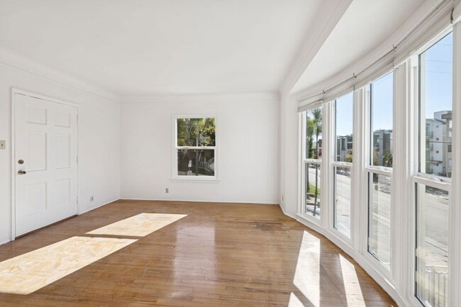 Photo - 1556 S Beverly Glen Blvd Unit 1556