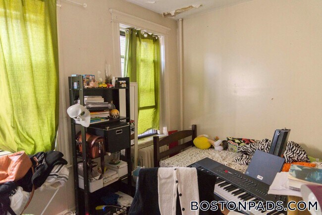 Photo - 56 Queensberry St Unit 12-A