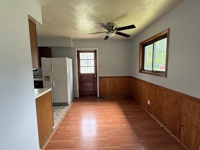 Photo - Spacious three bedroom one bath located on the southside.