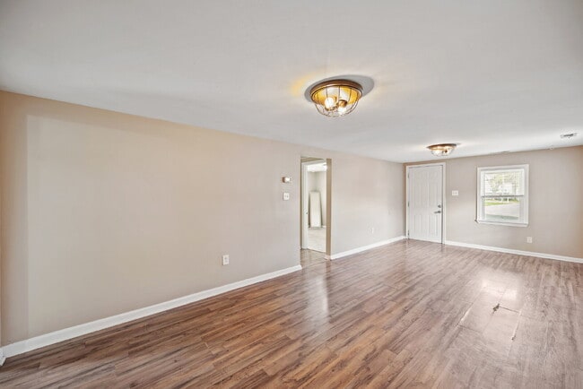 Photo - CHARMING 3 BEDROOM 1 BATH NEAR LITTLE CREEK & SHORE DR