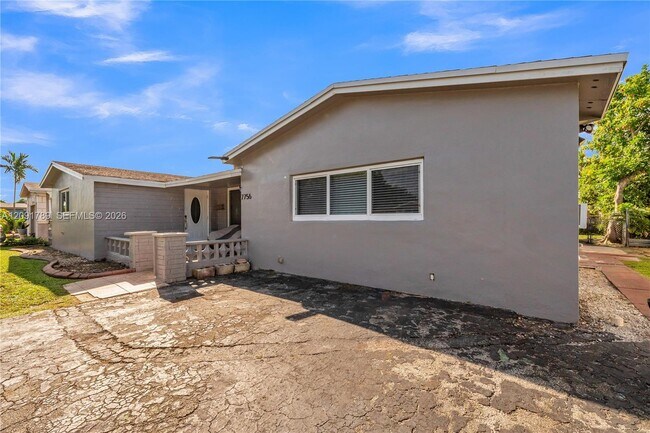 7756 Biltmore Blvd Unit R