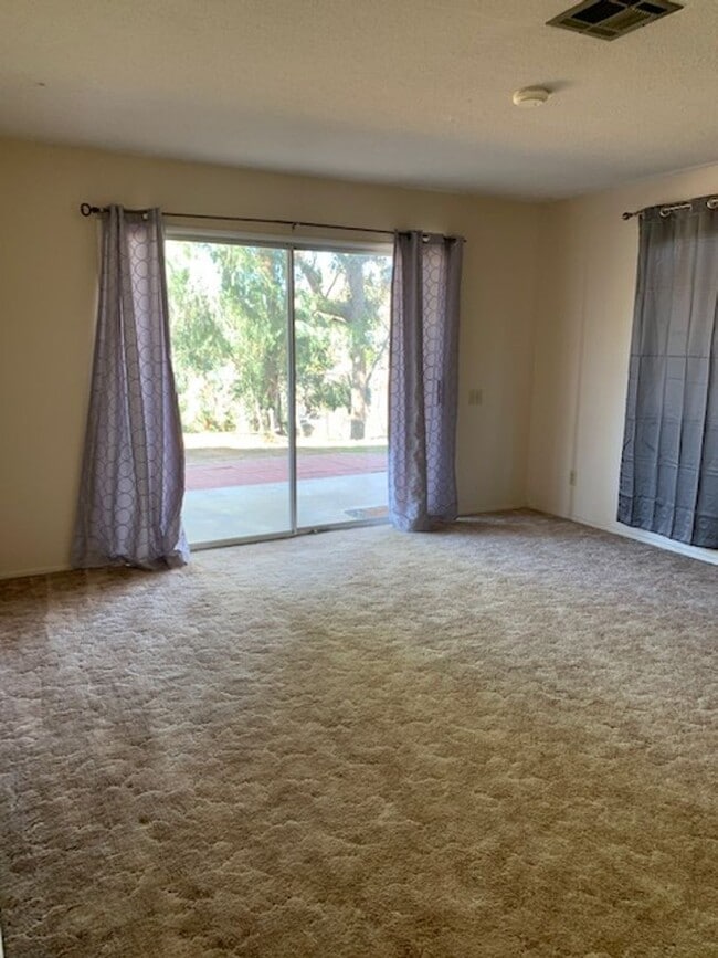 Photo - Spacious Duplex in South Redlands with Pool Access