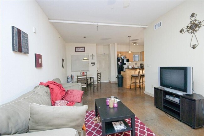 Photo - 711 W 26th St Condo Unit 700