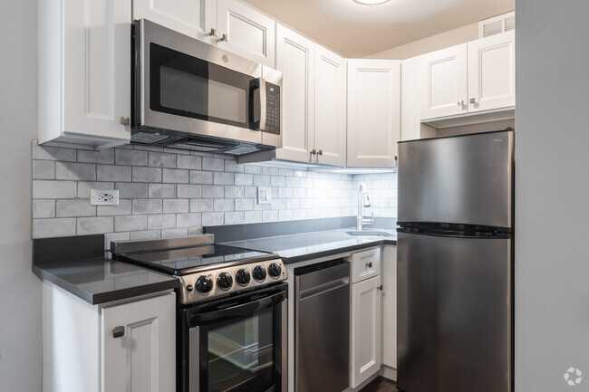 Building Photo - 641 W Wrightwood Ave Unit 214 Rental