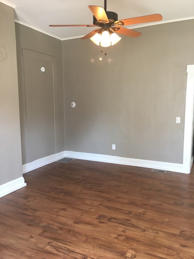 Photo - 1932 Wallace Ave Unit 2