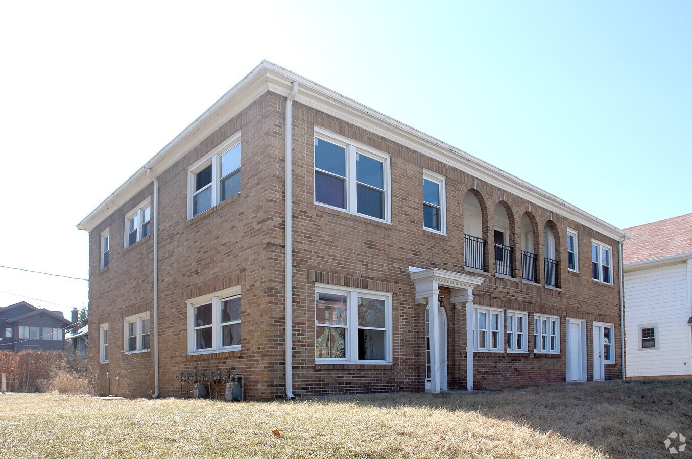 Photo - 621 E 38th St Apartments