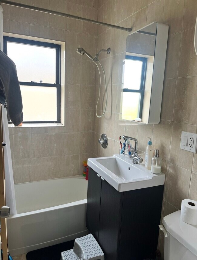 Photo - 4444 W Gunnison St Unit 3