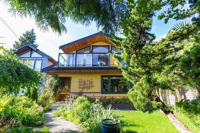 Building Photo - 140 Windsor Rd W