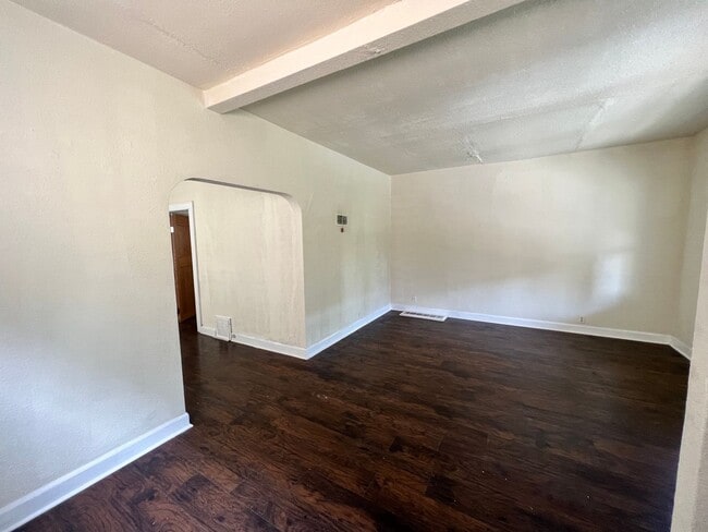 Photo - 2 Bedroom 1 Bath Single Family Home!