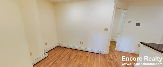 197 Commonwealth Ave Unit B