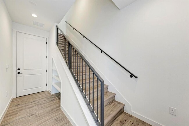 Photo - 3809 Valley View Rd Unit 14