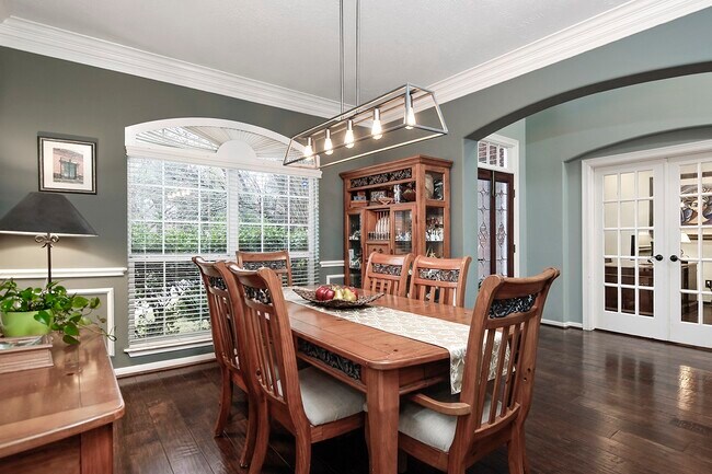 Photo - 31 Bluff Creek Pl