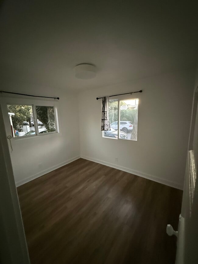 Photo - 240 N Everett St