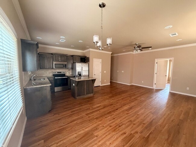 Photo - Come take a look at this three bedroom and two full bathroom home in Russellville, AR.