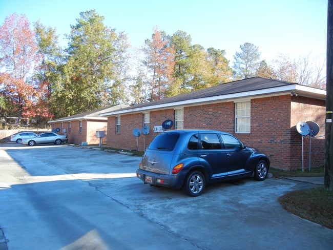 Photo - 1676 Baugh St Apartments