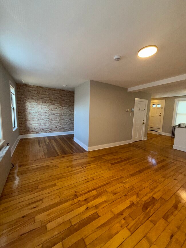 Photo - 39 Beacon St