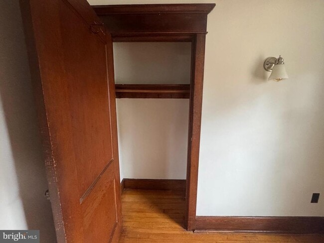 Photo - 307 Edgewood Ave Unit 2ND FLOOR