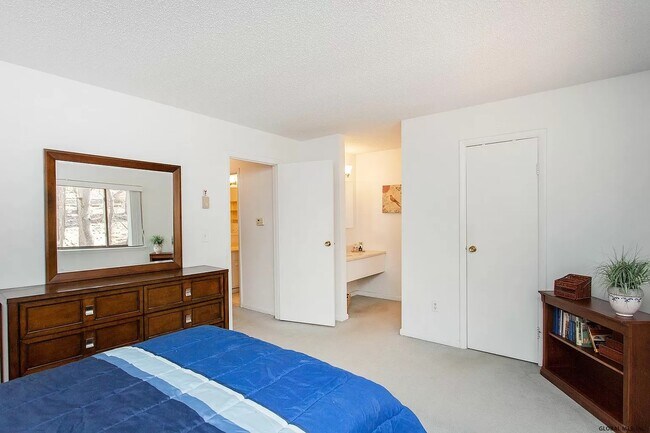 Photo - 82 Crestwood Ter