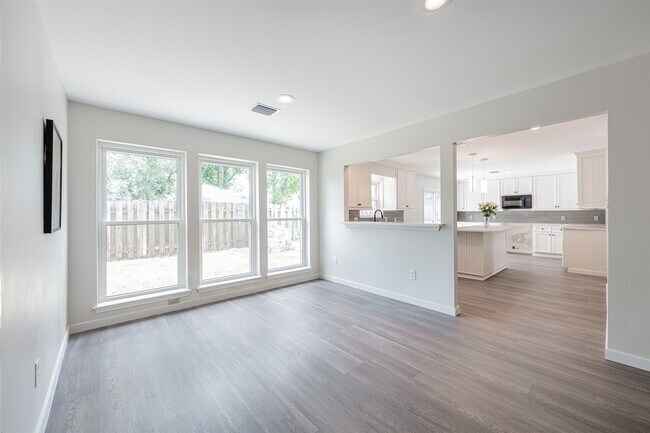 Photo - 6215 Portal Dr