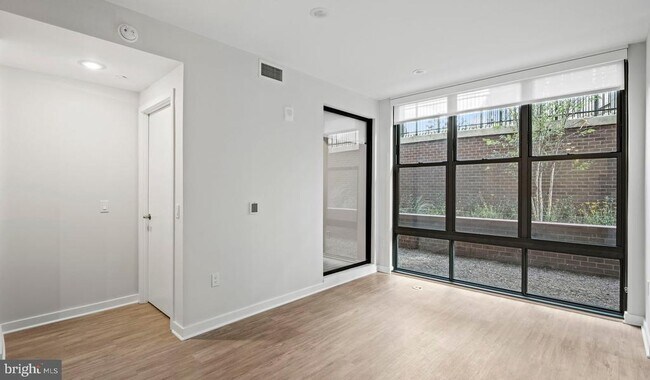 Building Photo - 3990 Upton St NW Unit 2B-PARC-2132 Rental