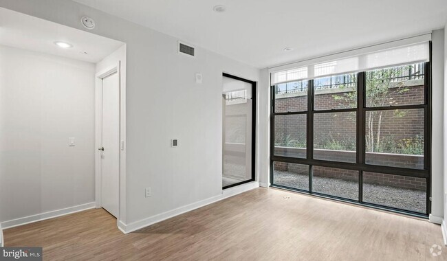 Building Photo - 3990 Upton St NW Unit 2B-PARC-1108 Rental