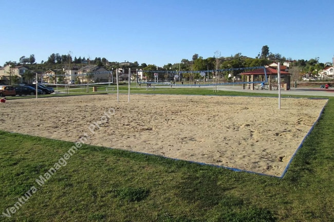 Photo - 523 Pioneer St