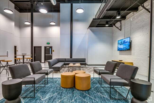 Cyber Lounge