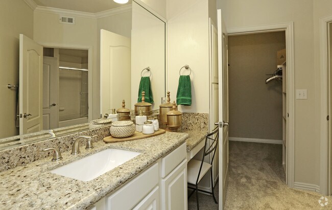 1BR,1BA W/DEN - 1000SF B1 - BATHROOM