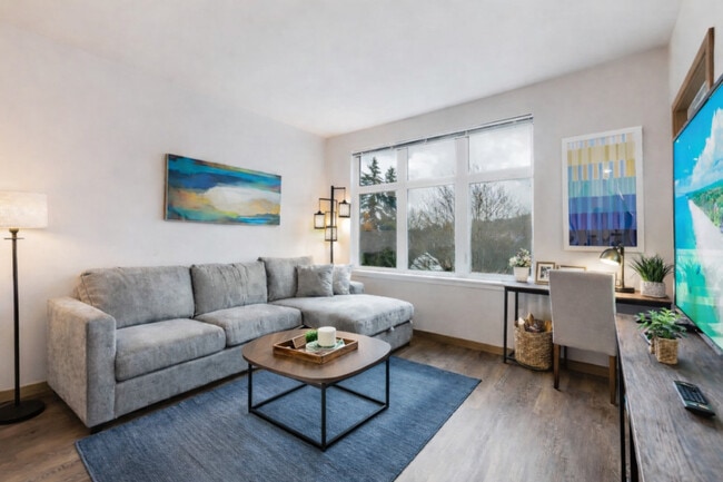 Building Photo - 8200 164th Ave NE