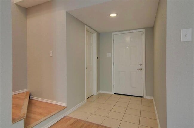 Photo - 9705 Meadowheath Dr