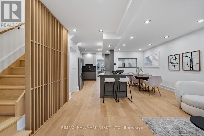 Photo - 86 Albertus Ave