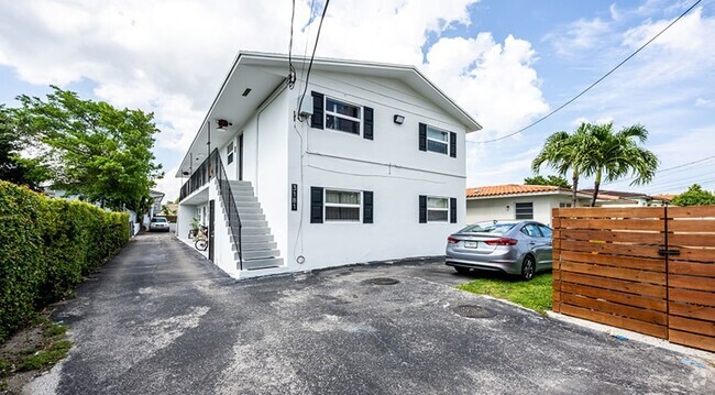 Building Photo - 3181 SW 18th St Rental